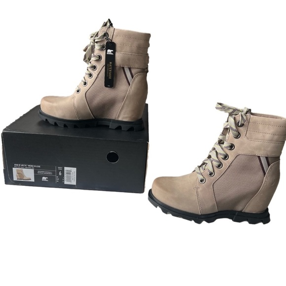Sorel Shoes - Sorel Joan of Arctic Wedge III Lexie, size 6